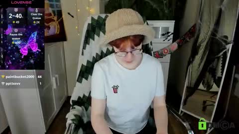 Snapshot of melissa_wells chatting on November 1, 10:45 pm Melissa online show from November 1, 10:45 pm