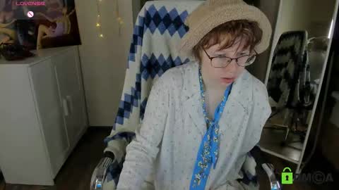 Snapshot of melissa_wells chatting on November 7, 9:37 pm Melissa online show from November 7, 9:37 pm