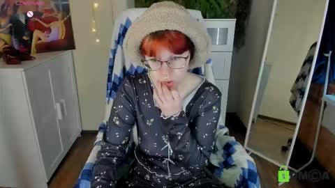 Snapshot of melissa_wells chatting on November 16, 10:43 am Melissa online show from November 16, 10:43 am