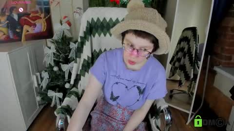 Snapshot of melissa_wells chatting on December 18, 8:59 pm Melissa online show from December 18, 8:59 pm