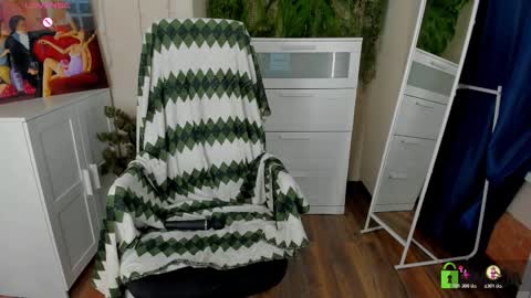 Melissa online show from February 14, 4:04 pm