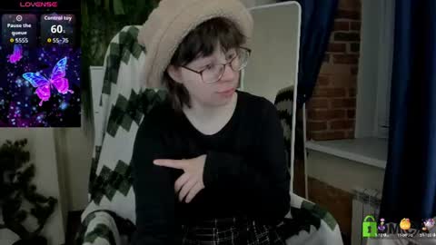 Melissa online show from June 27, 8:36 pm