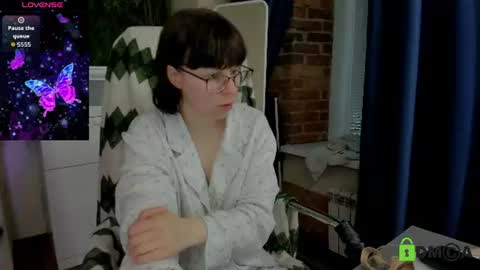 Melissa online show from July 2, 3:23 am