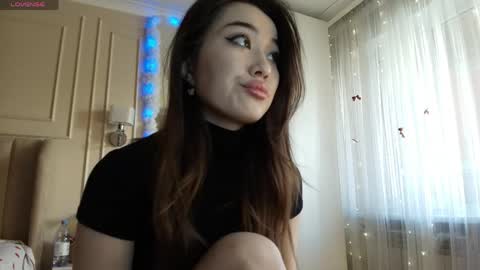 Snapshot of melissa_yamazaki chatting on April 26, 3:26 am Lisaa online show from April 26, 3:26 am