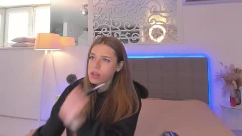 MelissaCrayzy online show from April 3, 5:27 am