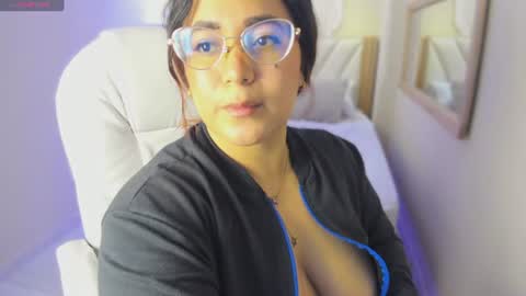 M E L I S S A  online show from June 28, 12:00 pm