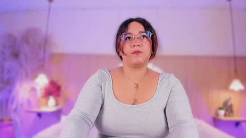 M E L I S S A  online show from July 5, 12:01 pm