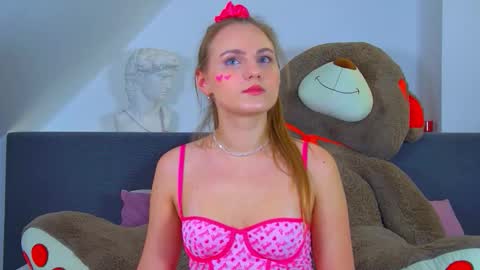 MelissaBerry online show from October 27, 8:51 am