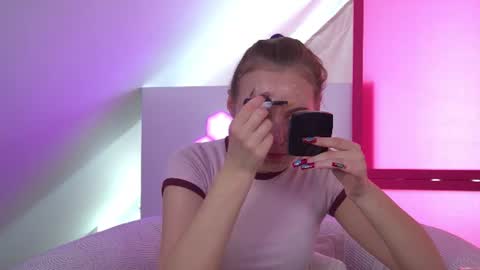 MelissaBerry online show from June 7, 7:56 am