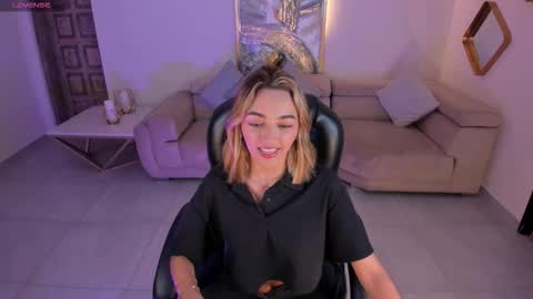 Call me Meli online show from November 20, 2:45 am