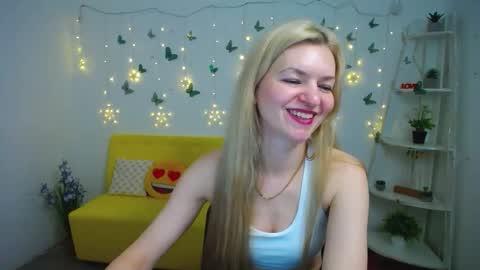 Snapshot of melissatylerbb chatting on March 21, 8:30 am Melissa online show from March 21, 8:30 am