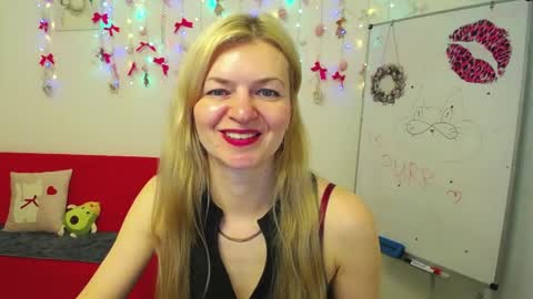 Melissa online show from April 1, 1:41 pm