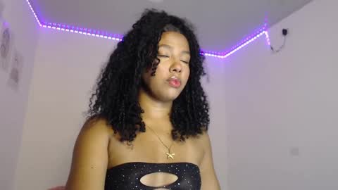 mell_rossi online show from October 7, 7:49 am