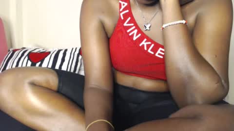 Snapshot of mellanin_pretty_ chatting on June 17, 10:17 am . online show from June 17, 10:17 am