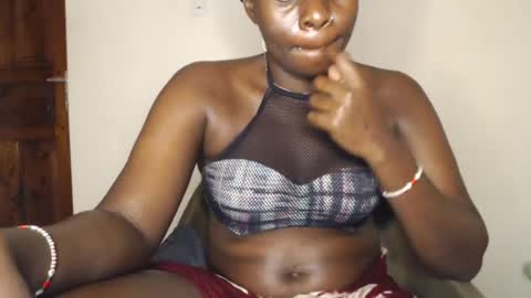 Snapshot of mellanin_pretty_ chatting on June 26, 12:59 am . online show from June 26, 12:59 am