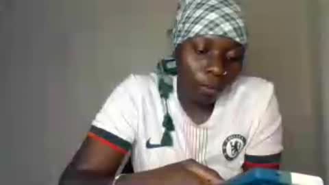 Snapshot of mellanin_pretty_ chatting on August 1, 7:46 pm . online show from August 1, 7:46 pm