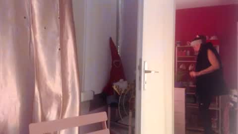 Melli online show from December 15, 4:44 pm