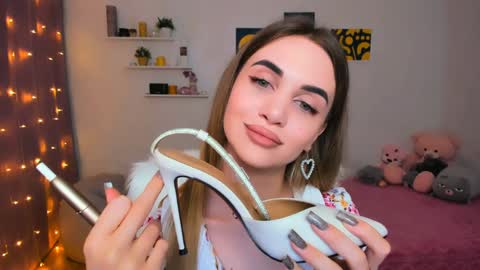 Tessa online show from February 9, 1:00 am