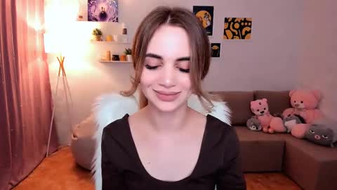 Tessa online show from March 5, 8:32 pm