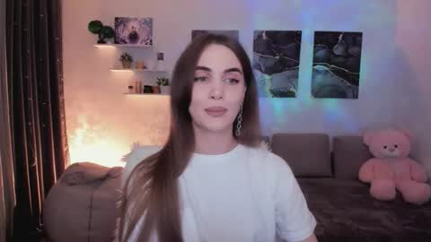 Snapshot of mellifluoustess chatting on November 21, 10:19 pm Tessa online show from November 21, 10:19 pm