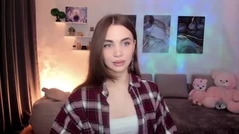 Snapshot of mellifluoustess chatting on April 16, 4:57 am Tessa online show from April 16, 4:57 am