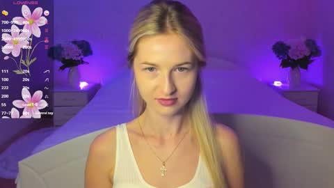 Mellina online show from September 18, 6:43 pm