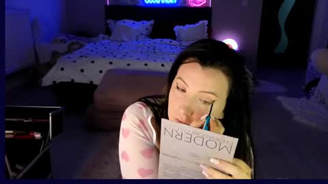 MellisaAngel online show from May 16, 8:00 am