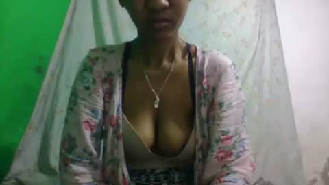 Snapshot of mellissabe chatting on October 4, 5:05 am mellissabe online show from October 4, 5:05 am