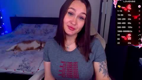 Mel online show from October 25, 7:19 pm