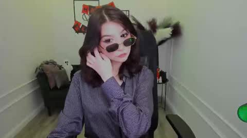 mellsawertyq online show from October 31, 7:37 pm