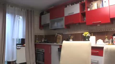 Melly online show from October 14, 6:36 am