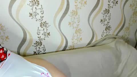 MelMooon online show from October 24, 7:21 pm