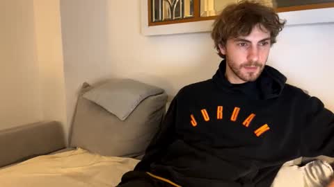 Snapshot of melodicass chatting on February 22, 10:52 pm Melodicass online show from February 22, 10:52 pm