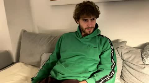 Snapshot of melodicass chatting on February 25, 10:08 pm Melodicass online show from February 25, 10:08 pm