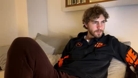 Snapshot of melodicass chatting on March 3, 9:53 pm Melodicass online show from March 3, 9:53 pm