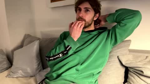 Snapshot of melodicass chatting on March 6, 12:40 am Melodicass online show from March 6, 12:40 am