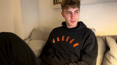 Snapshot of melodicass chatting on March 7, 11:24 pm Melodicass online show from March 7, 11:24 pm