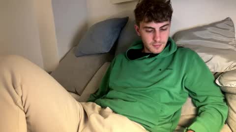 Snapshot of melodicass chatting on March 12, 1:23 am Melodicass online show from March 12, 1:23 am