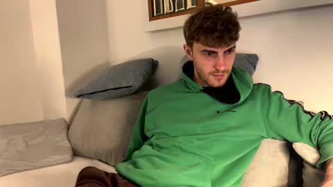 Snapshot of melodicass chatting on March 15, 10:38 pm Melodicass online show from March 15, 10:38 pm