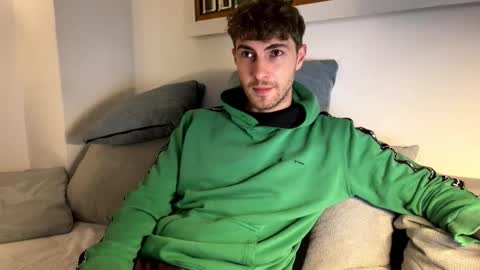 Snapshot of melodicass chatting on March 16, 11:53 pm Melodicass online show from March 16, 11:53 pm