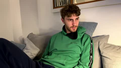 Snapshot of melodicass chatting on March 26, 12:06 am Melodicass online show from March 26, 12:06 am