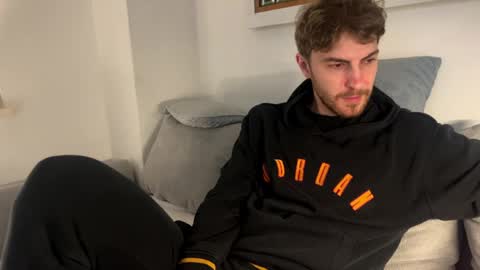 Snapshot of melodicass chatting on March 27, 11:37 pm Melodicass online show from March 27, 11:37 pm