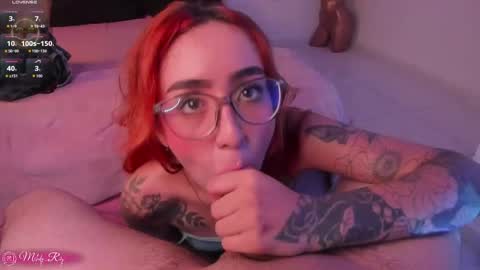 Melodie Roy 999 online show from May 16, 12:40 am