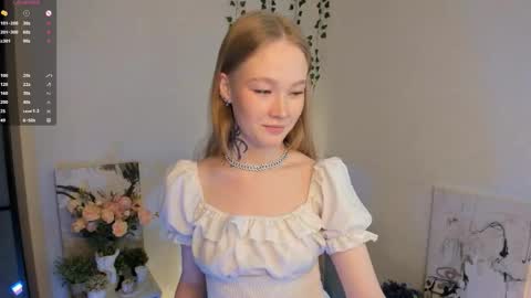 Snapshot of melodievejar chatting on February 17, 4:42 am melodievejar online show from February 17, 4:42 am