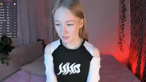 Snapshot of melodievejar chatting on February 27, 4:23 am melodievejar online show from February 27, 4:23 am