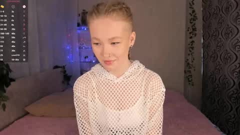 Snapshot of melodievejar chatting on March 10, 4:50 am melodievejar online show from March 10, 4:50 am
