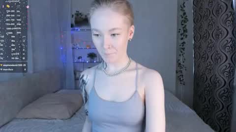 Snapshot of melodievejar chatting on March 18, 4:26 am melodievejar online show from March 18, 4:26 am