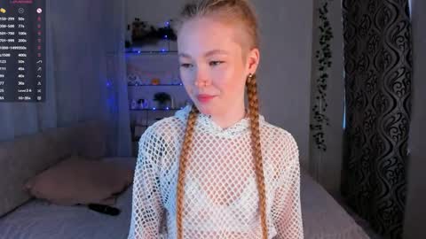 Snapshot of melodievejar chatting on March 31, 4:24 am melodievejar online show from March 31, 4:24 am