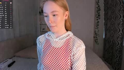 Snapshot of melodievejar chatting on April 2, 4:32 am melodievejar online show from April 2, 4:32 am