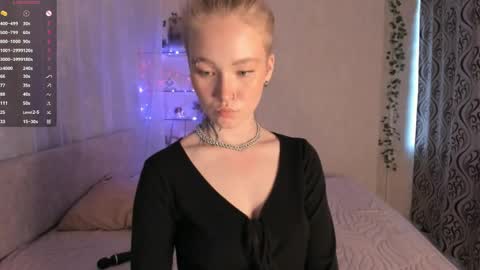 Snapshot of melodievejar chatting on May 22, 2:12 pm melodievejar online show from May 22, 2:12 pm